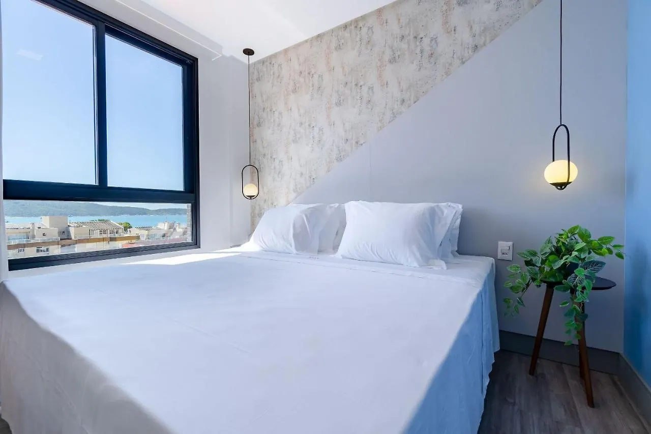 AION suítes 305 - Compacto e luxuoso loft duplex - Rooftop com piscina e academia - À poucos passos da praia Bombinhas 0*,  Brésil